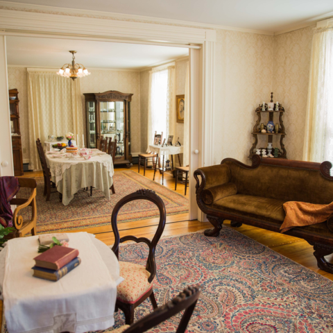 Parlor Chat – Concord, New Hampshire