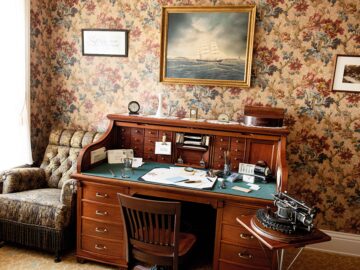 A Walk Through 400 Beacon Street: Calvin Frye’s Office