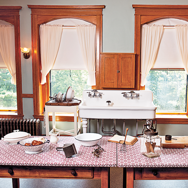 A Walk Through 400 Beacon Street: The Kitchen